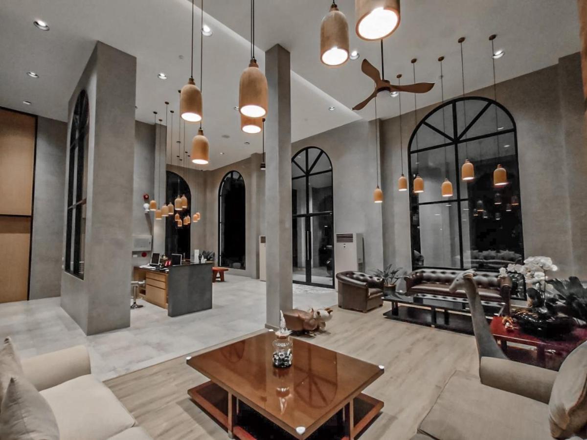 Le Lert Hotel Ratchaburi Zewnętrze zdjęcie